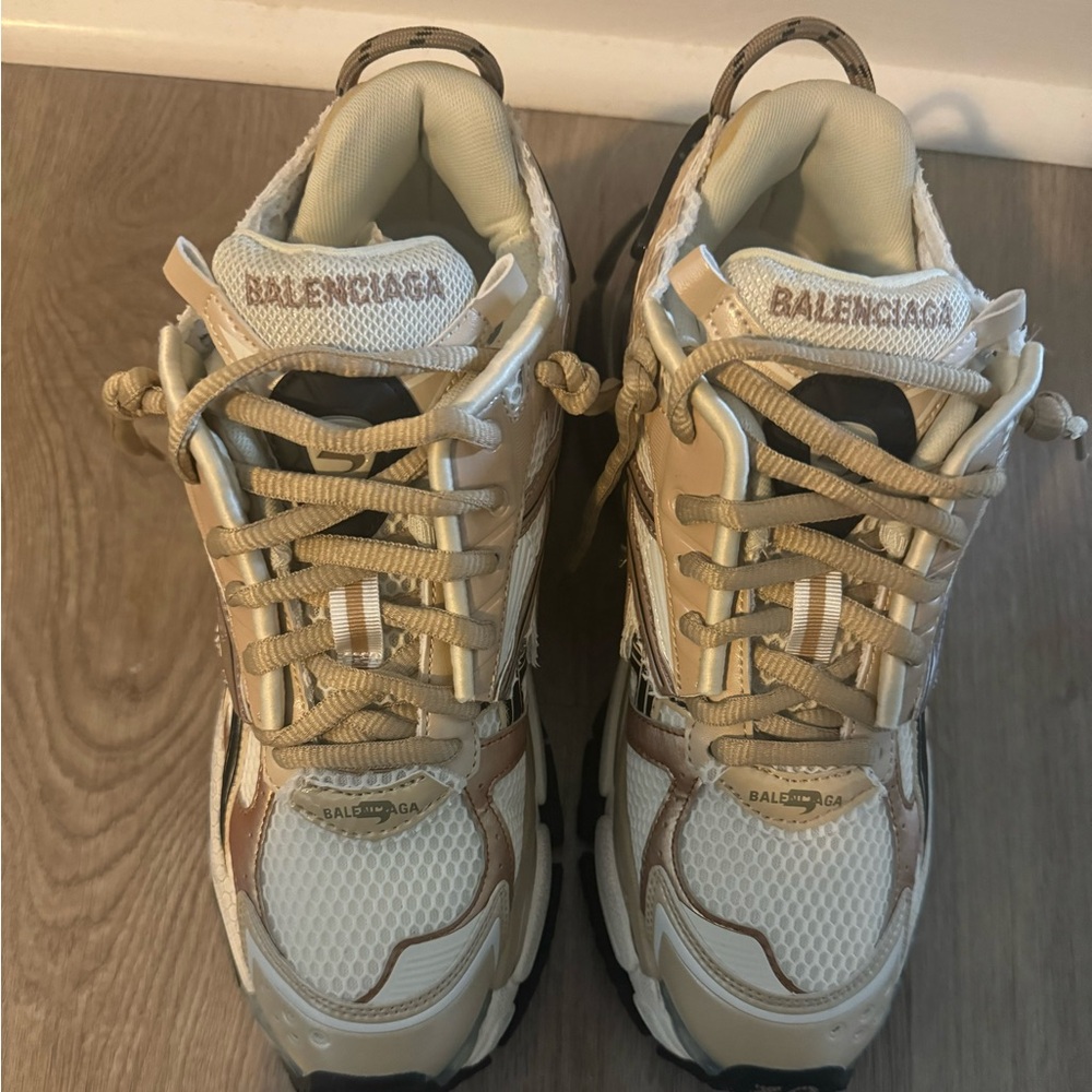 Balenciaga Runners Size 39